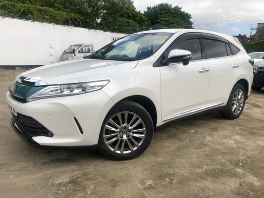 745　Toyota Harrier Premium Metal and Leather Package 2018