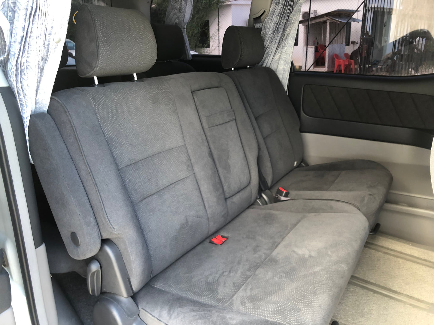 735 Toyota Alphard 2.5AS 2005