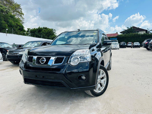 412. Nissan X-Trail X/GT 2013