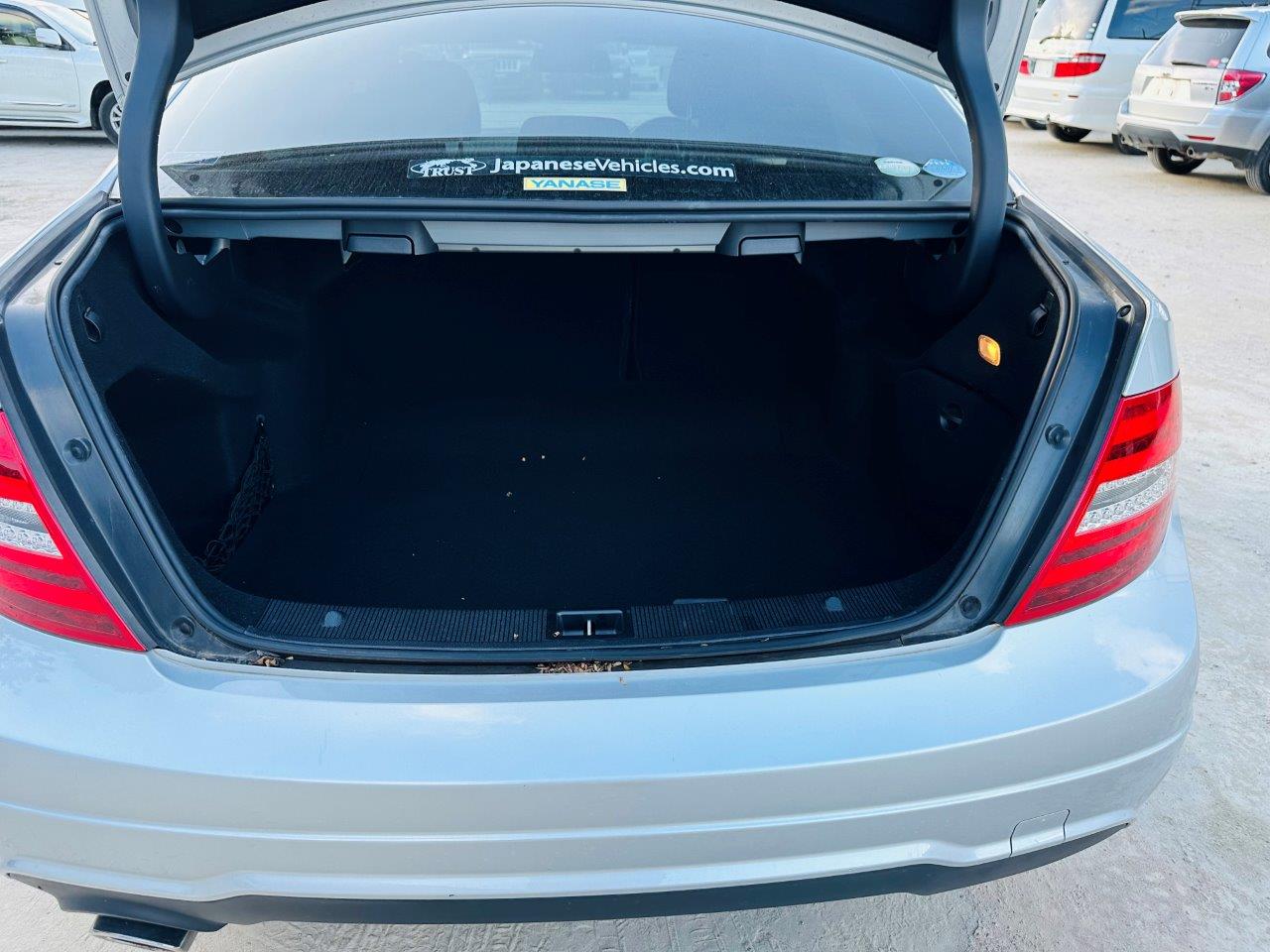 387. Mercedes Benz C-Class C180 AVG AMG sport package+ 2013