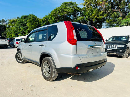 448. Nissan X-Trail S 2013