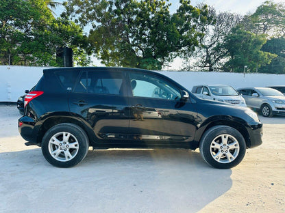 429. Toyota Rav4 G 2011