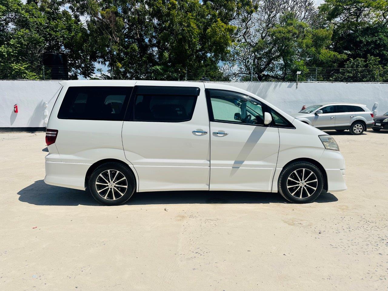 472. Toyota Alphard AS 2008