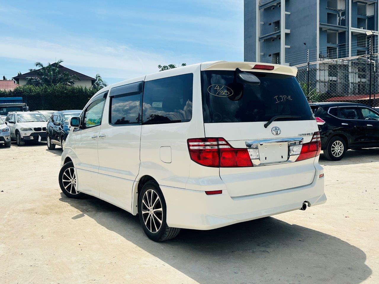 472. Toyota Alphard AS 2008