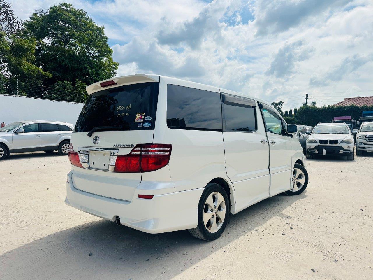 473. Toyota Alphard AS 2006