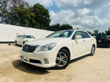 550 Toyota Crown ROYAL SALOON I-FOUR 2012