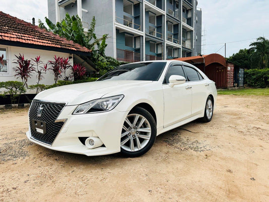 Toyota Crown 2014