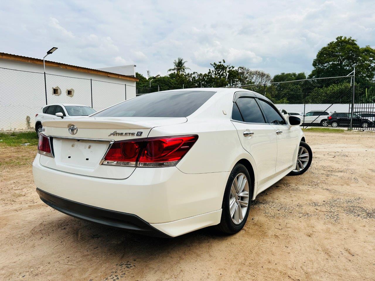 Toyota Crown 2014