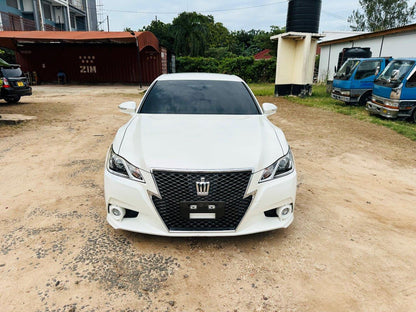 Toyota Crown 2014