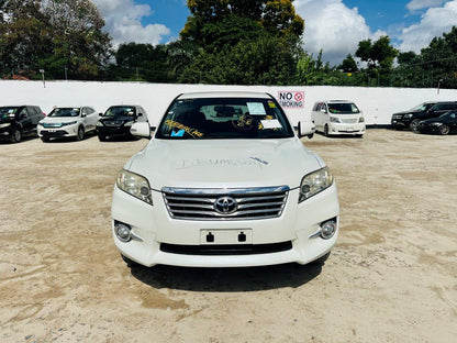 586. Toyota Vanguard 240S S-Package 2010