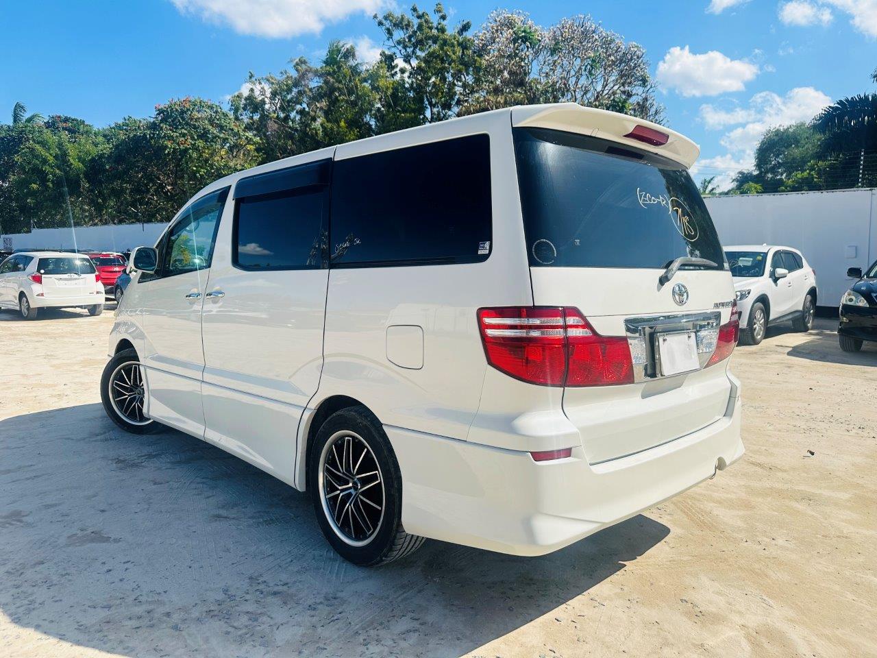 585. Toyota Alphard AS Limited 2006