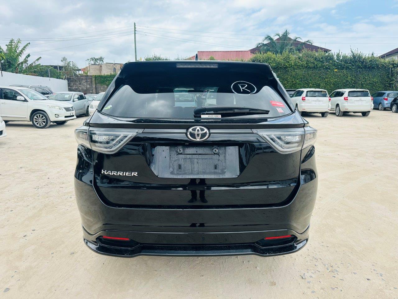 598 Toyota Harrier Elegance 2014