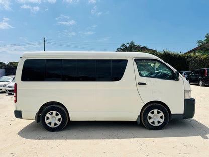 595 Toyota Hiace W 2008