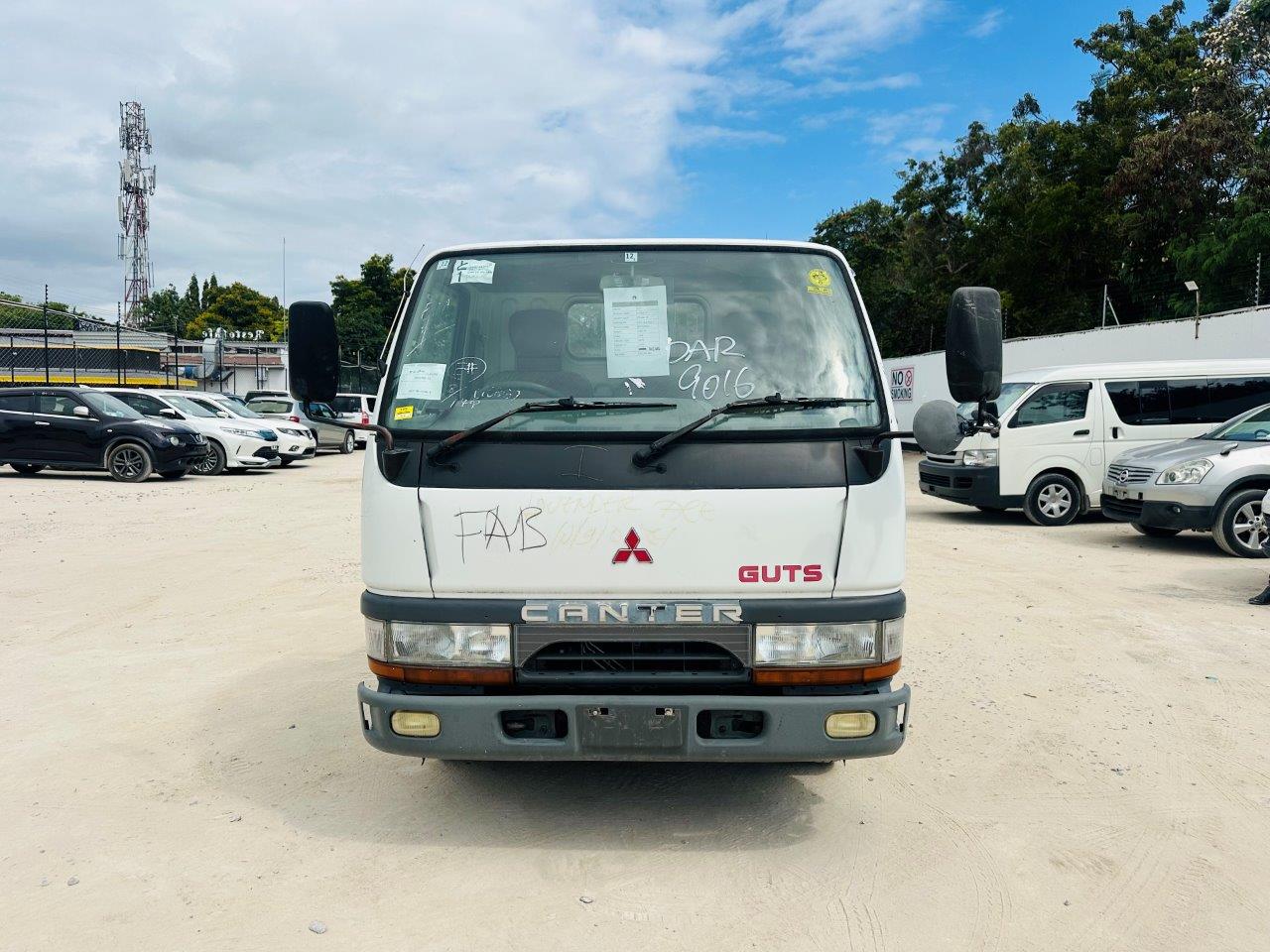 612. Mitsubishi Canter Guts 1998