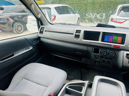 595 Toyota Hiace W 2008