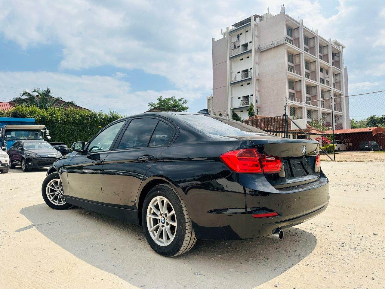 243. BMW 3 Series 320i 2013