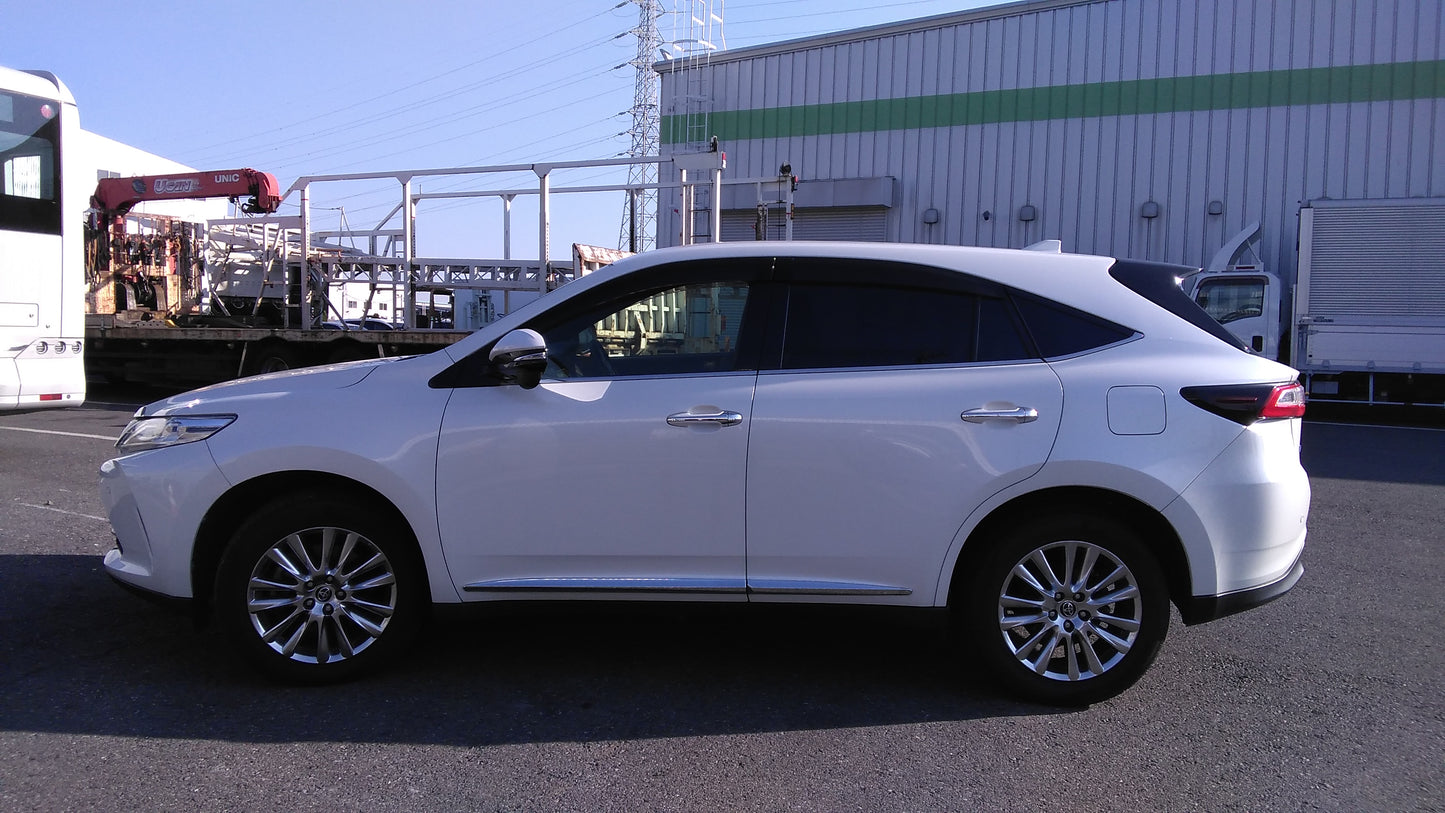 676 Toyota Harrier PREMIUM 2018