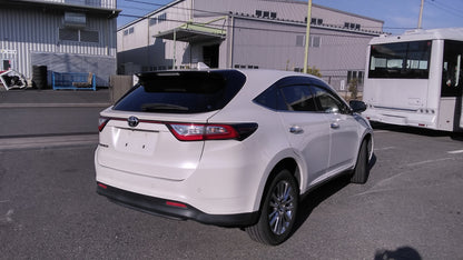 676 Toyota Harrier PREMIUM 2018