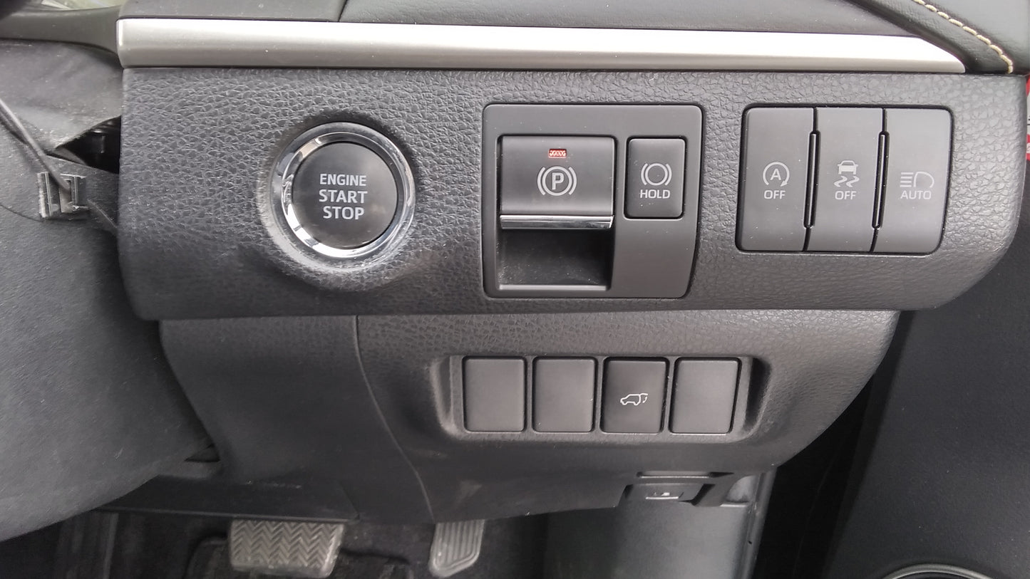 765. Toyota Harrier Premium 2019
