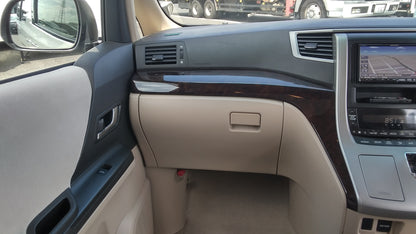 820. Toyota Alphard 240X 2012