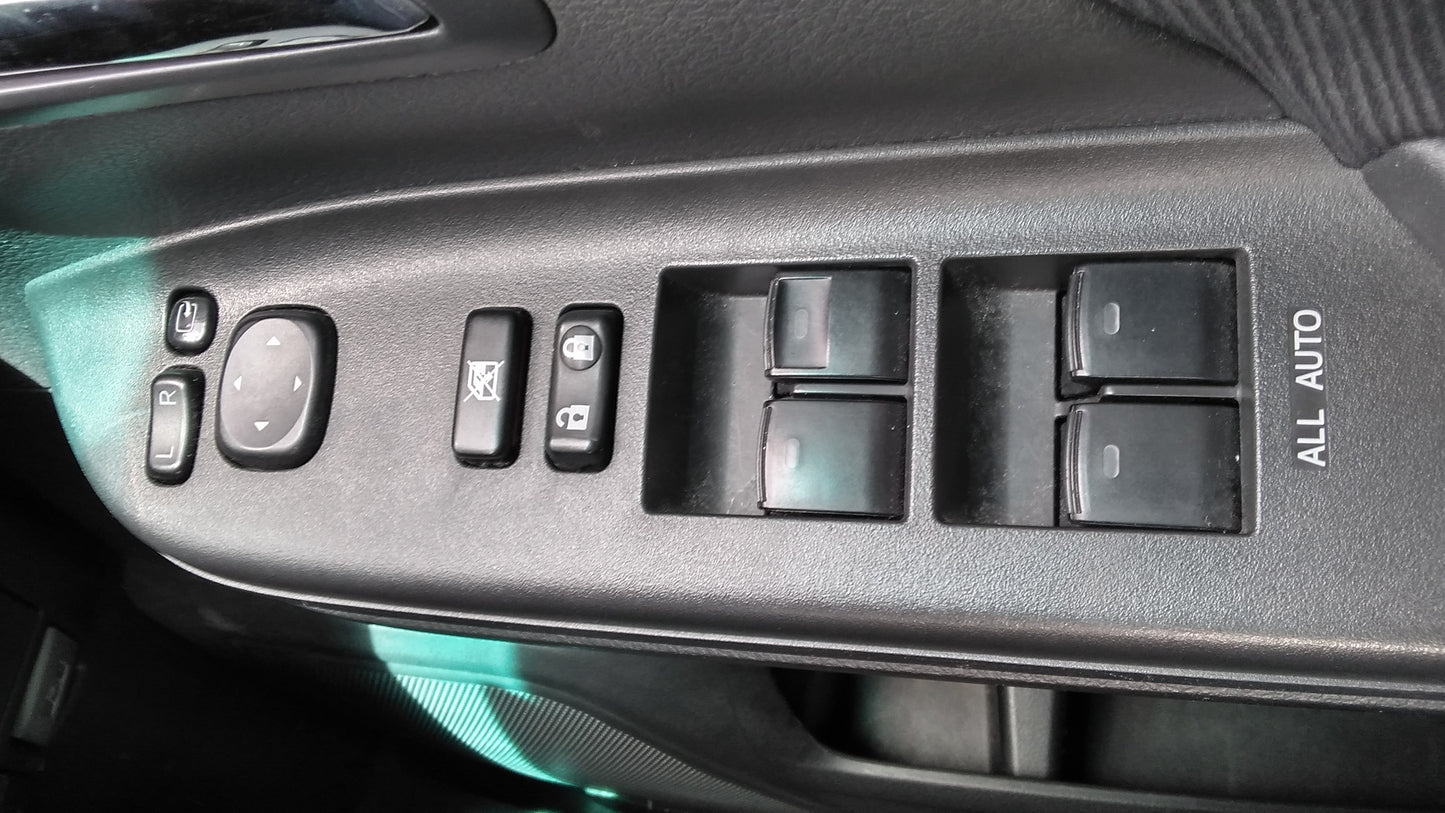822. Toyota Alphard 240S 2008
