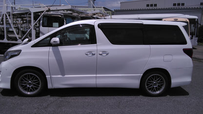 821. Toyota Alphard 240S 2008