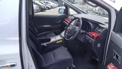 821. Toyota Alphard 240S 2008