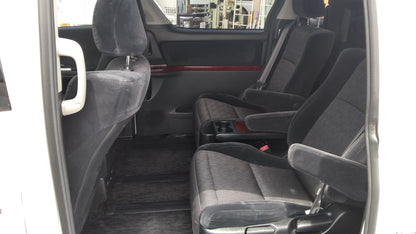 821. Toyota Alphard 240S 2008