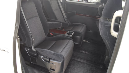 821. Toyota Alphard 240S 2008