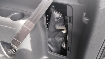 828. Toyota Vanguard 240S 2009