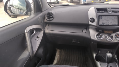 828. Toyota Vanguard 240S 2009
