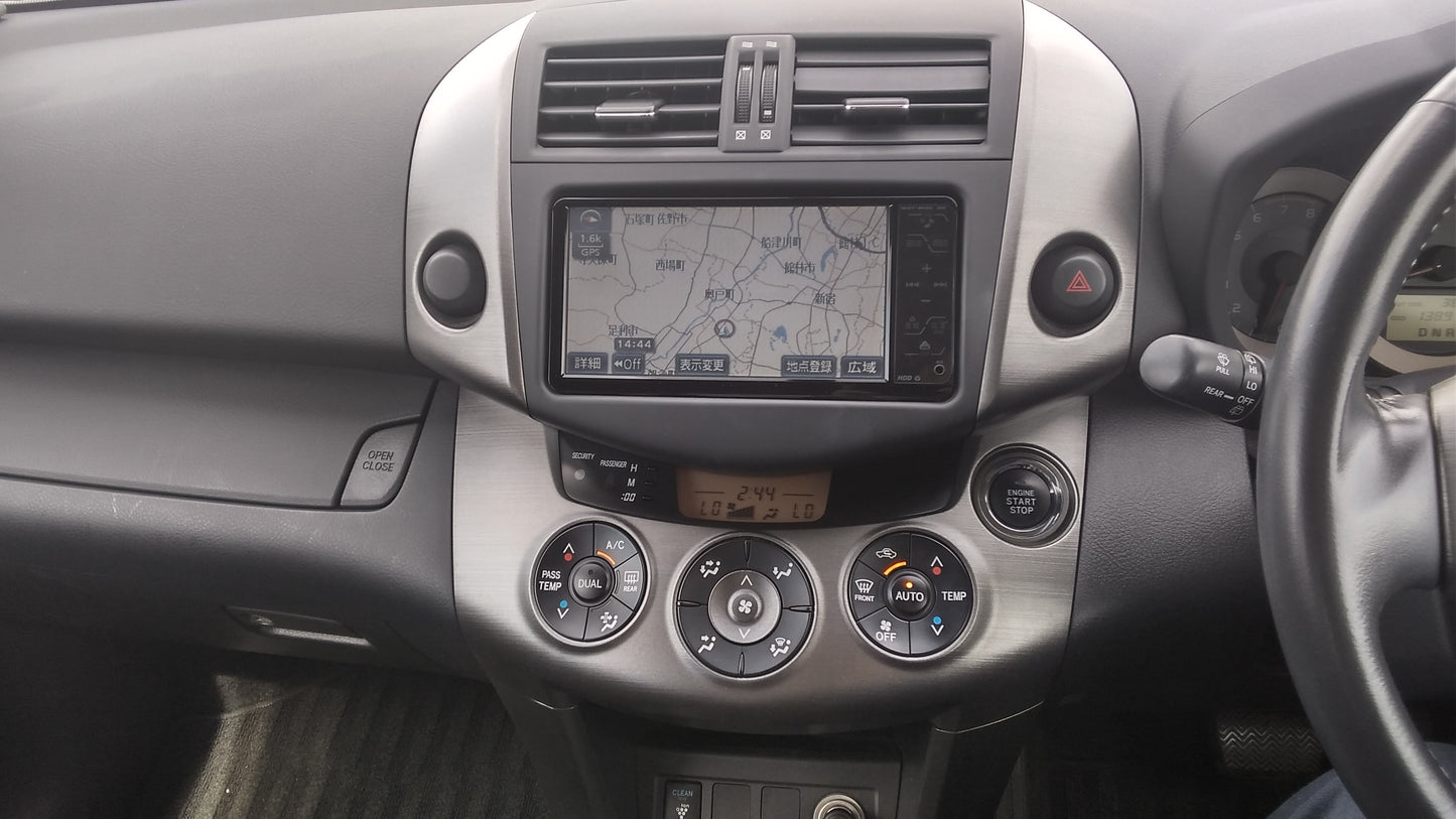 828. Toyota Vanguard 240S 2009