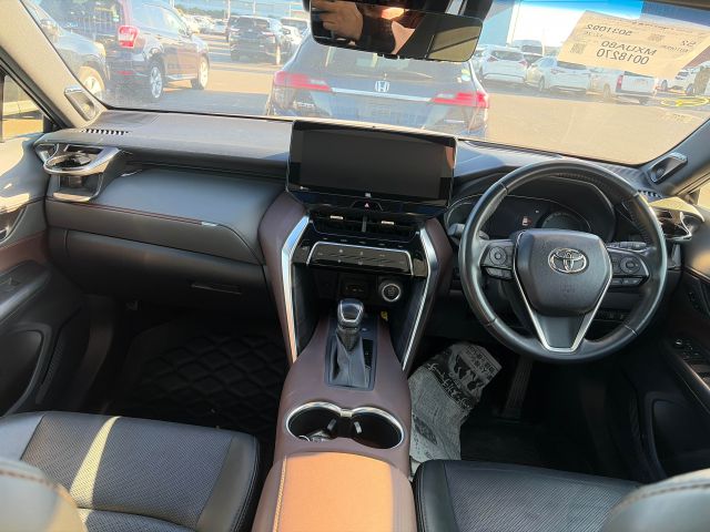 966 TOYOTA HARRIER Z Leather Package 2020 / Milage: 29,100 Km/brand new front tire