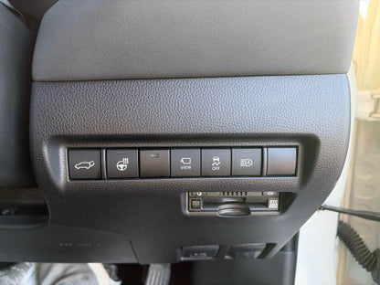 966 TOYOTA HARRIER Z Leather Package 2020 / Milage: 29,100 Km/brand new front tire