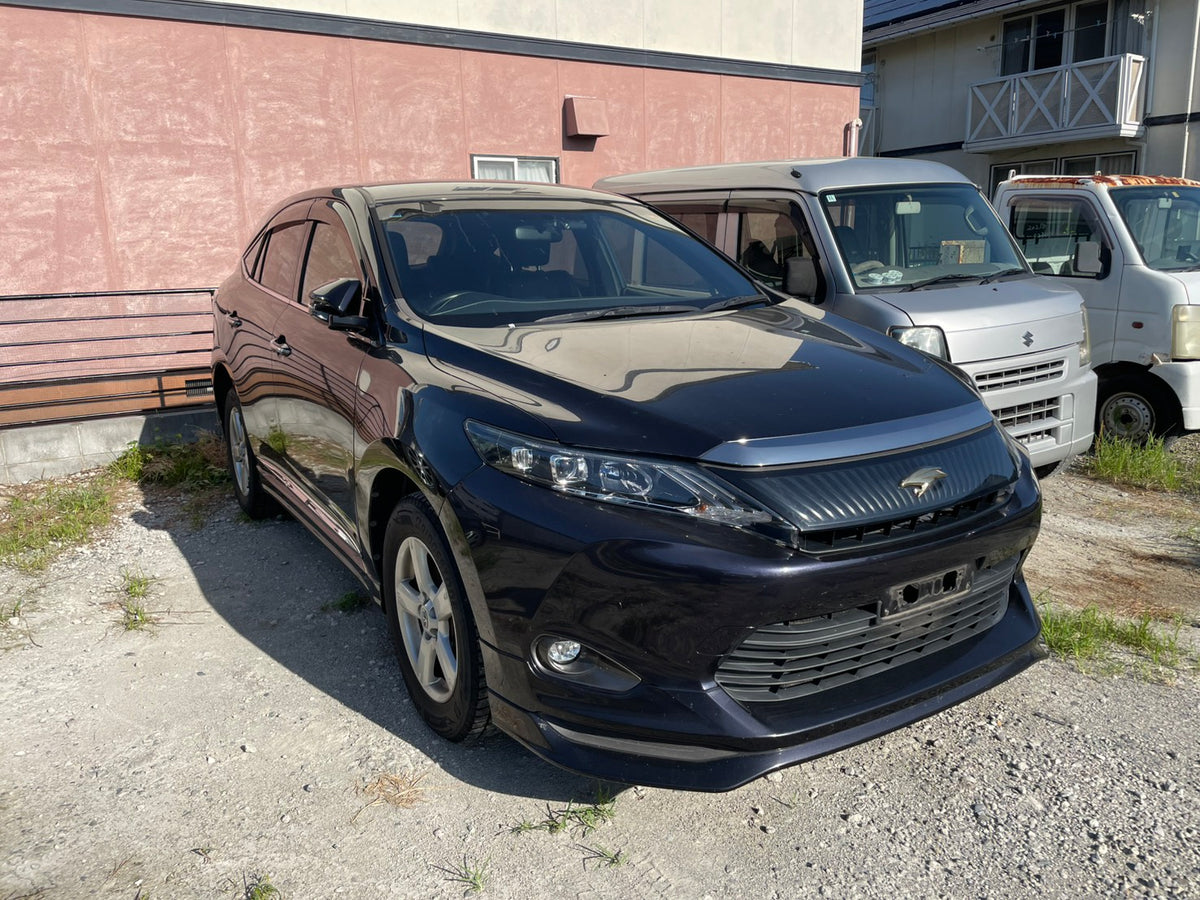 1072  TOYOTA HARRIER  Elegance  2014 / Milage: 146,482Km