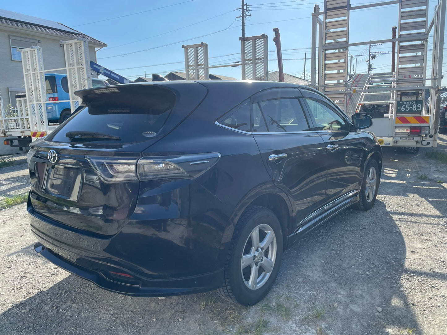 1072  TOYOTA HARRIER  Elegance  2014 / Milage: 146,482Km