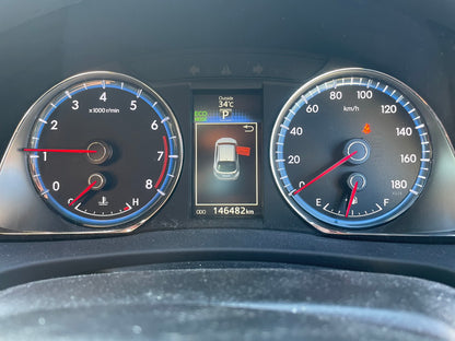 1072  TOYOTA HARRIER  Elegance  2014 / Milage: 146,482Km