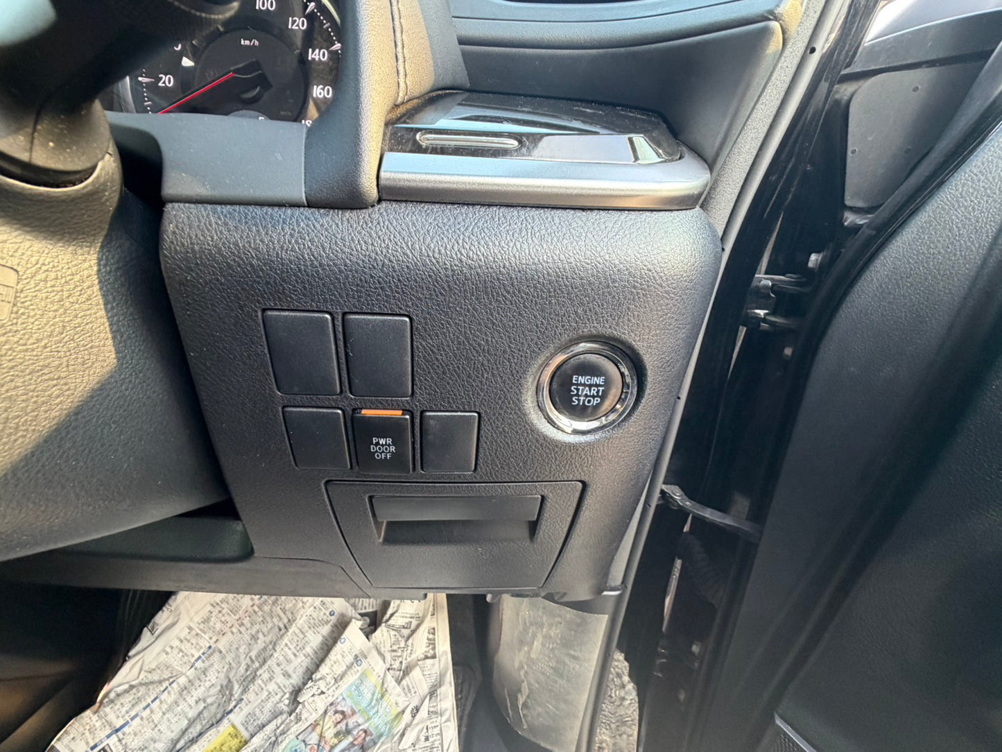 1067 TOYOTA ALPHARD S 2015 Milage: 116,543 Km
