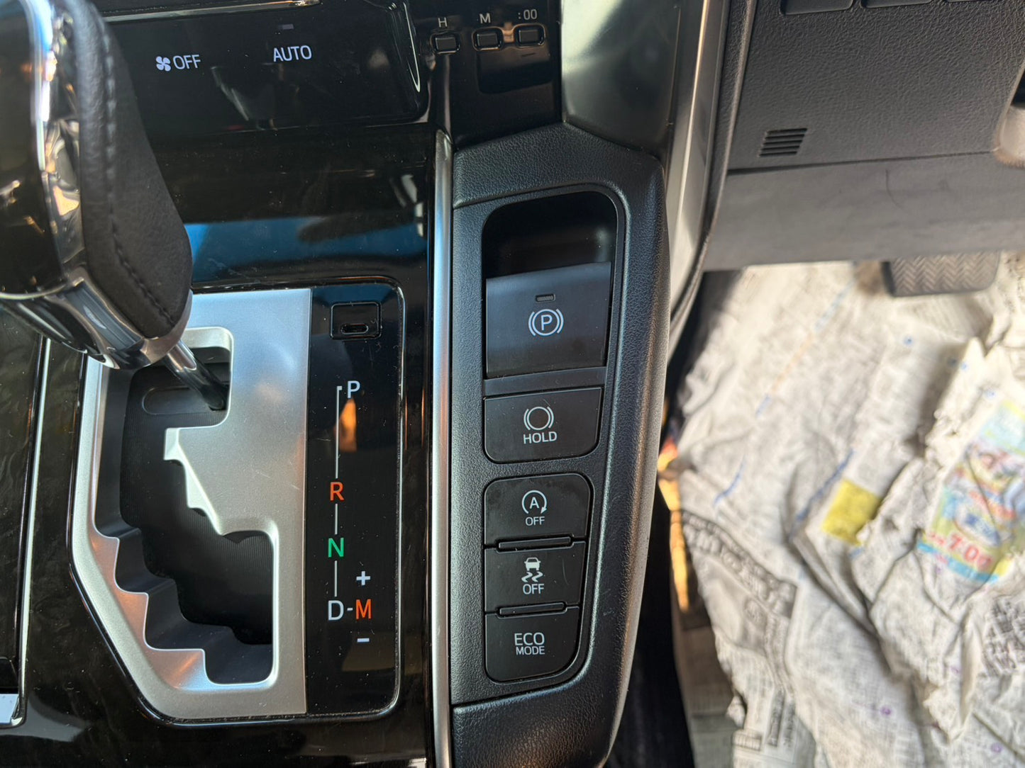 1067 TOYOTA ALPHARD S 2015 Milage: 116,543 Km