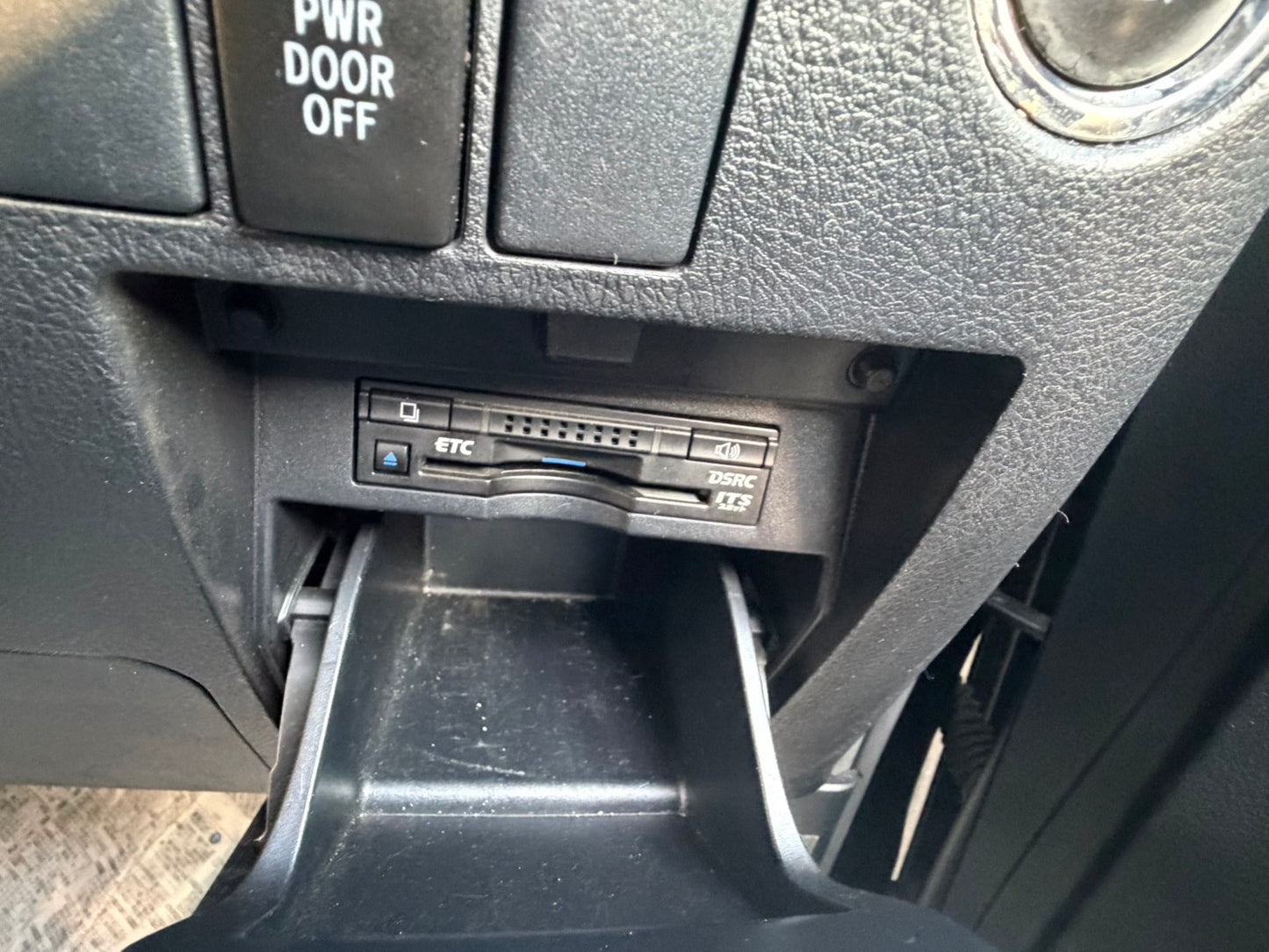 1067 TOYOTA ALPHARD S 2015 Milage: 116,543 Km