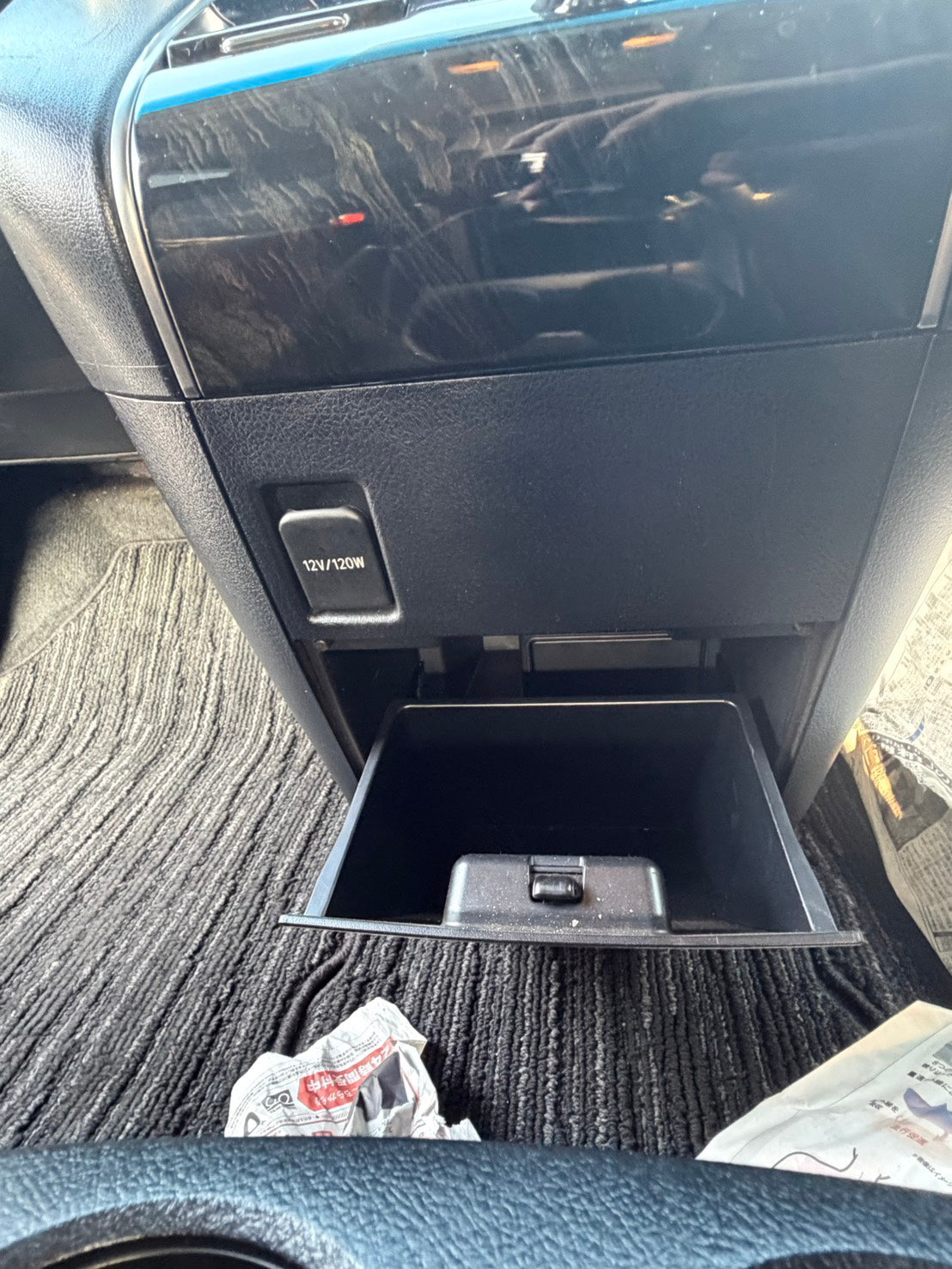 1067 TOYOTA ALPHARD S 2015 Milage: 116,543 Km