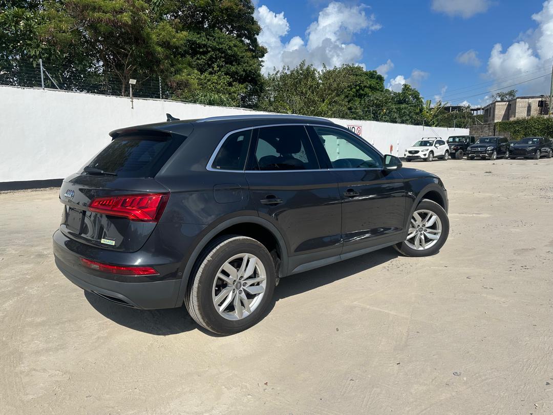 619. AUDI Q5 40TDI Quattro 2019