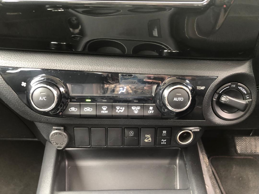 951. TOYOTA HILUX X 2020 / Milage: 66,462 Km