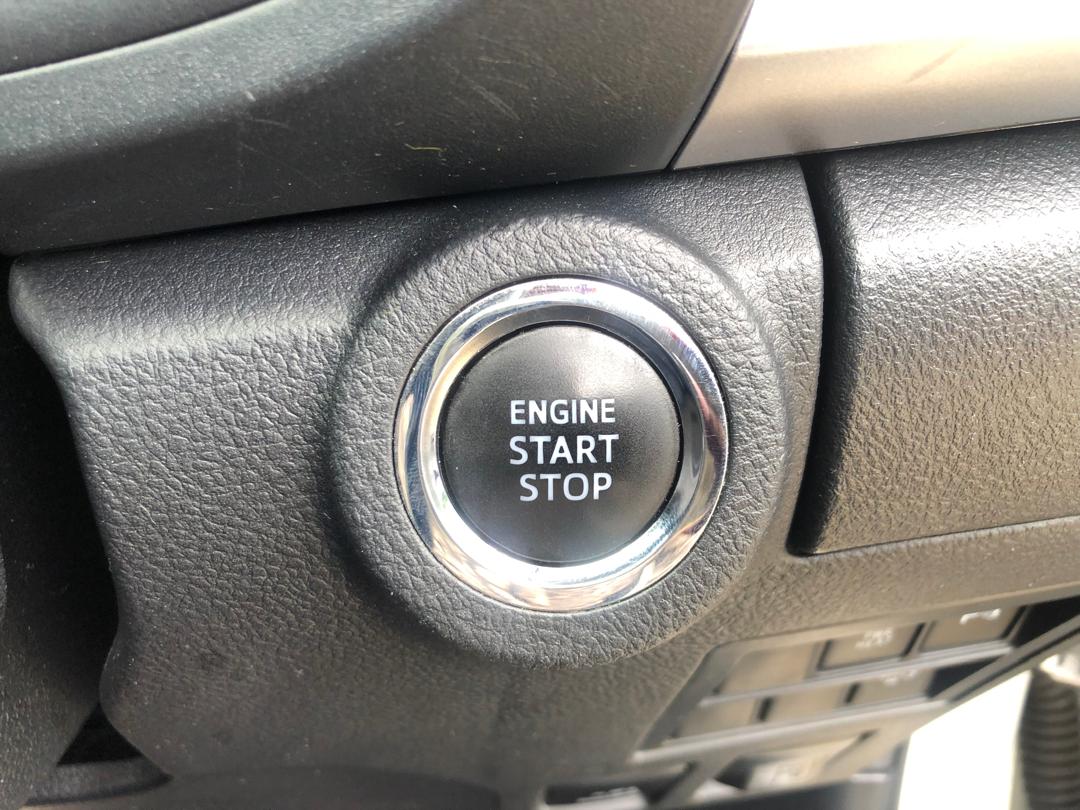 951. TOYOTA HILUX X 2020 / Milage: 66,462 Km