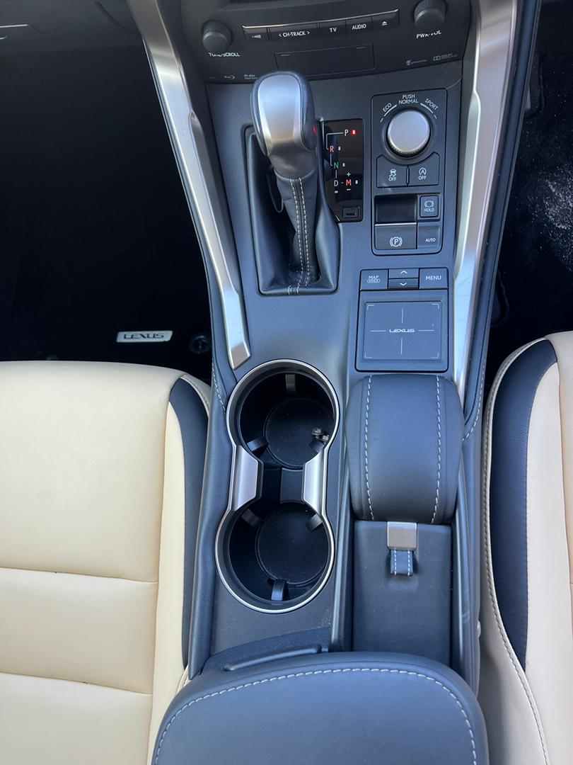 975. LEXUS NX 200t I-package 2016/Milage: 43,510 Km/lWhite leather