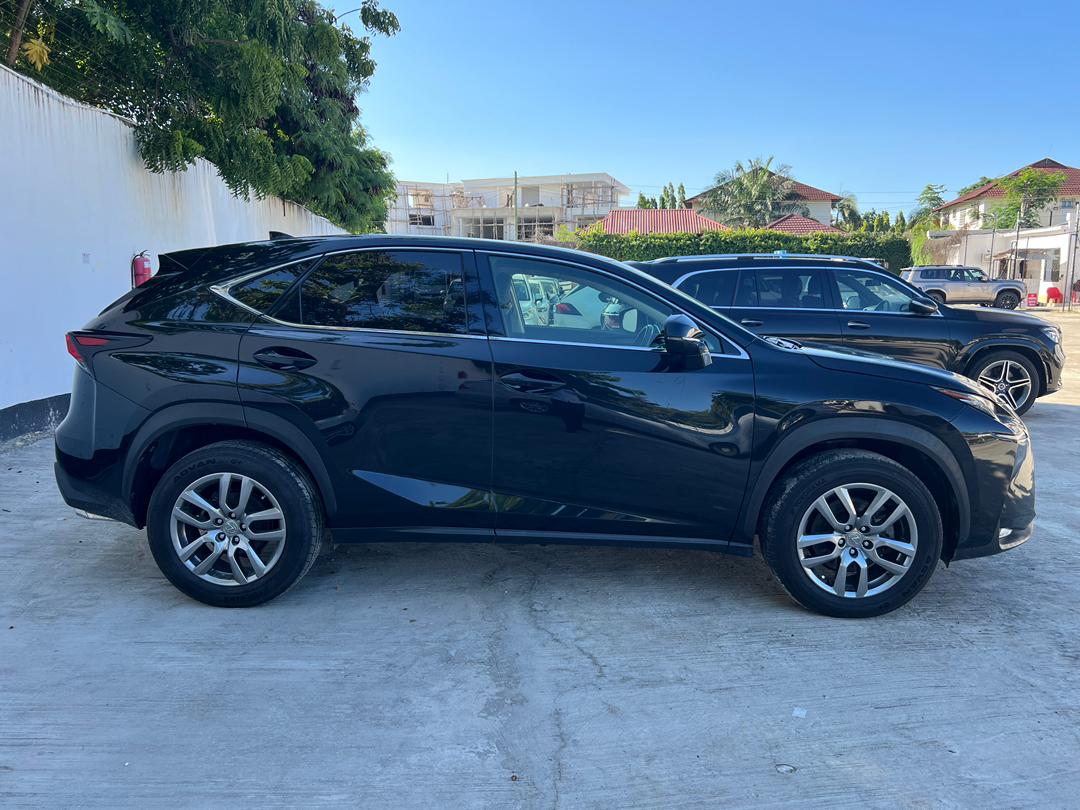 976. LEXUS NX 200t i-package 2016/Milage: 76,440 Km/low taxes car