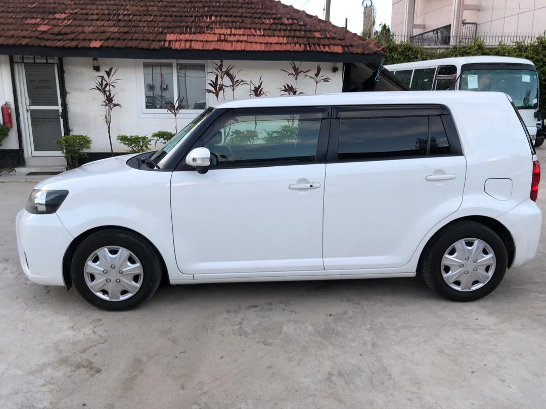 979. TOYOTA RUMION 1.5G 2009