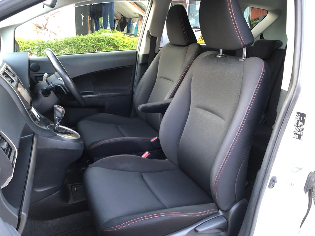 980. TOYOTA RACTIS S 2013