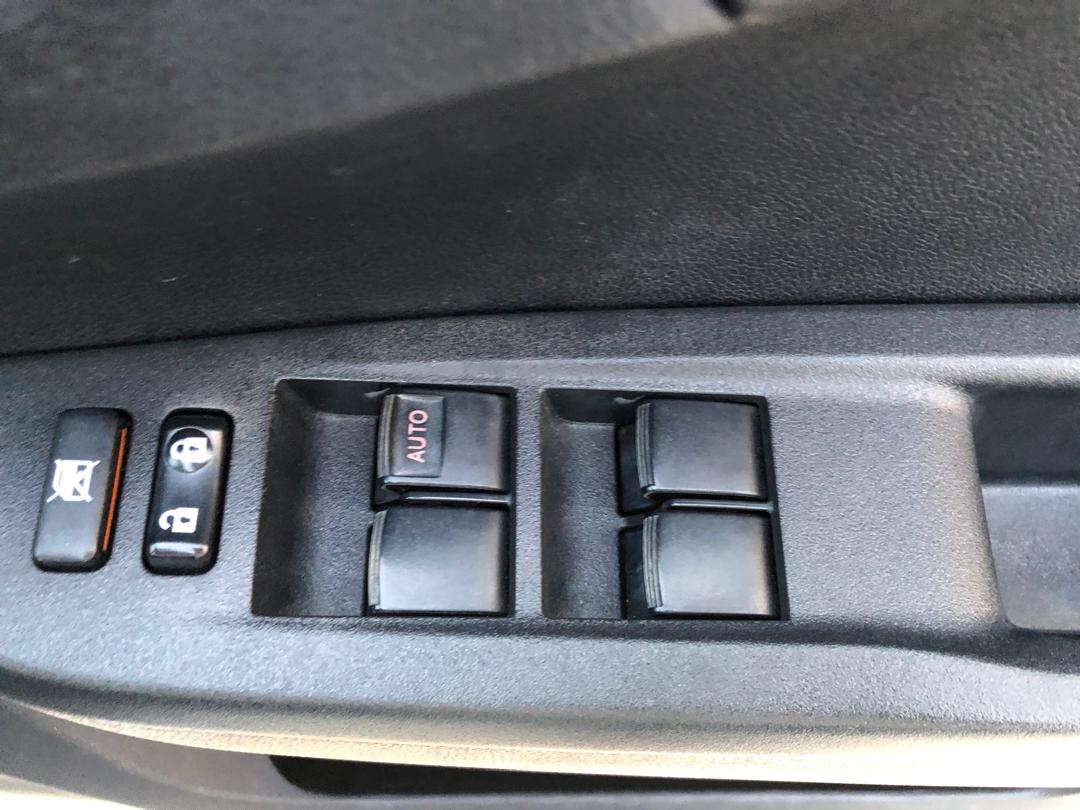 980. TOYOTA RACTIS S 2013