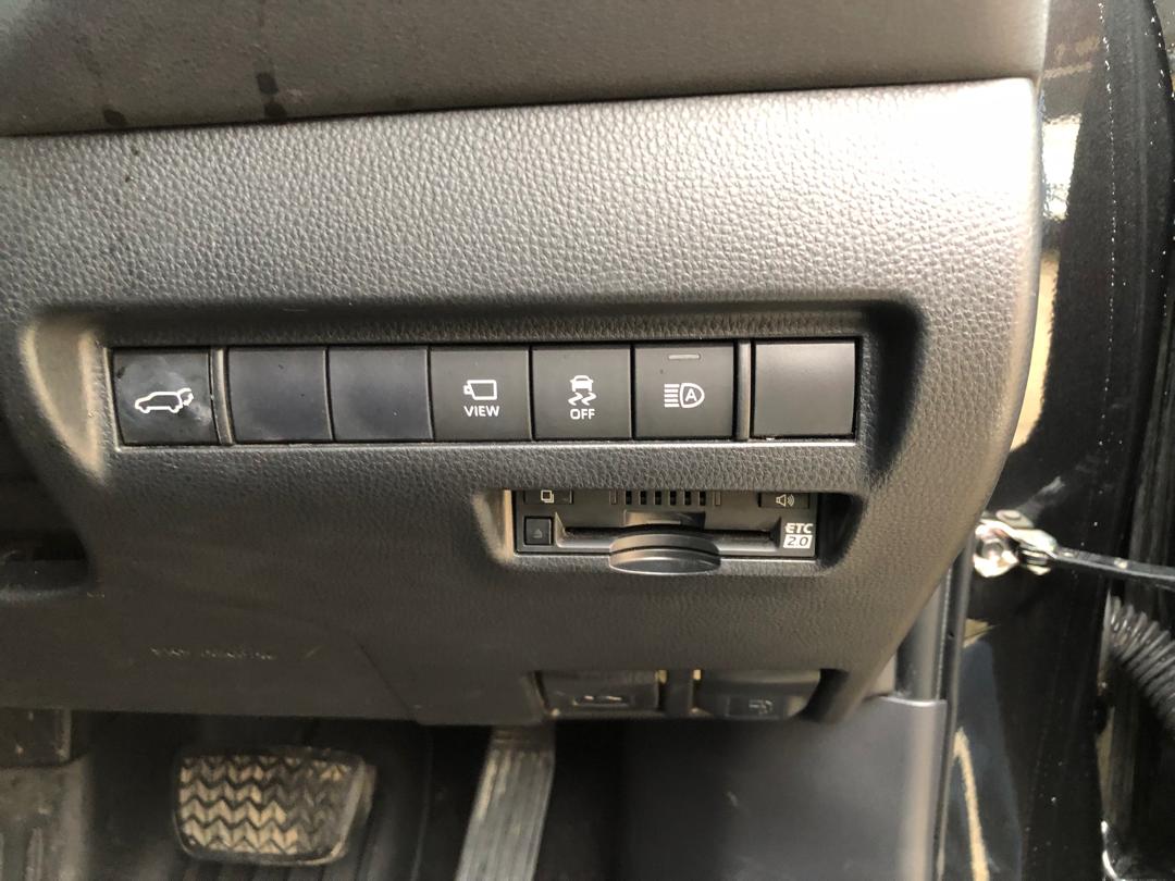 997. TOYOTA HARRIER Z 2020